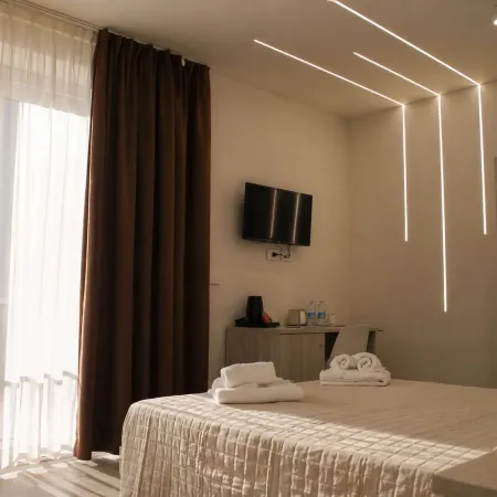 Colonna Suites And Apartments