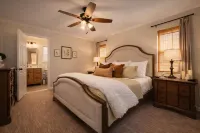 Charming Wine Country Retreat Near Dahlonega Fire Pit, Home Gym, Game Room.