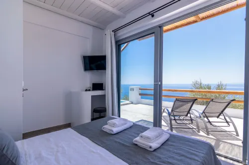 Pyrgos Exclusive 4, Sea View & Private Pool - Villas