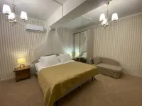 Red-House Guest House