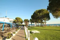 Nice Balcony with Lake View - Quiet Location - Newly Renovated - Parking at the House - Wifi