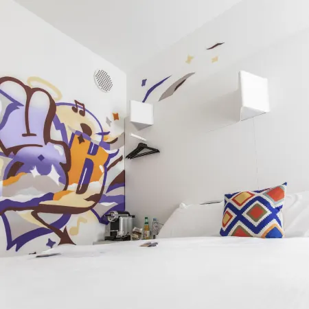 Ibis Styles Lausanne Center MadHouse