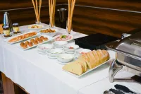 Montana Residence - breakfast