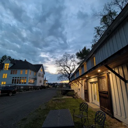 Hay Loft Apartment in Barn - Goshen