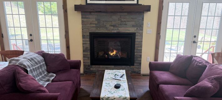 The Old Lantern Inn and Barn Hotels in Chittenden County