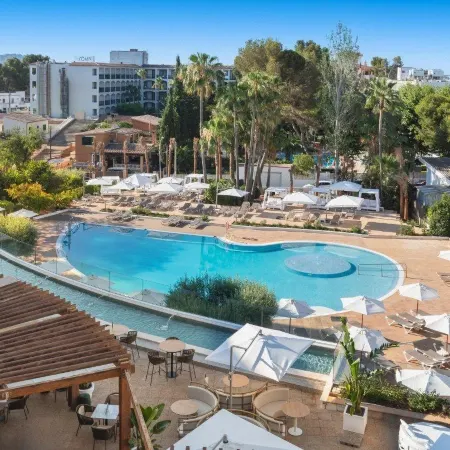 Valentin Somni Hotel & Suites