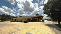 Atria Inn & Suites