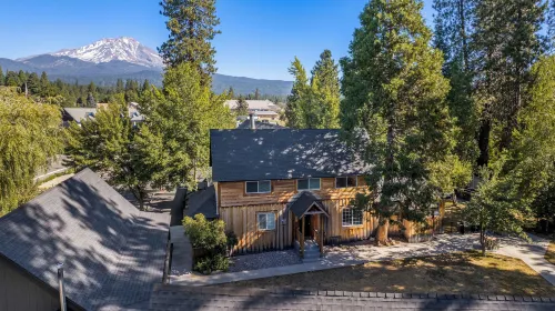 Shasta View Lodge - parking