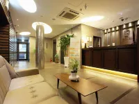 F Hotel Yeongdeungpo Hotels near Singil Station