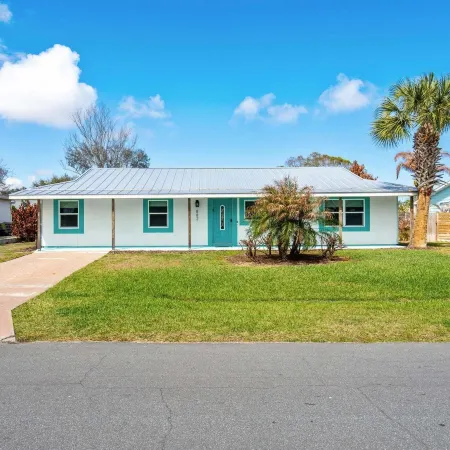 882 Cody Avenue