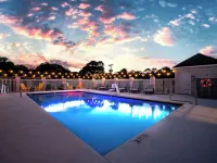 The Windstar Hotel - Emerald Isle / Swansboro Hotels in Cedar Point