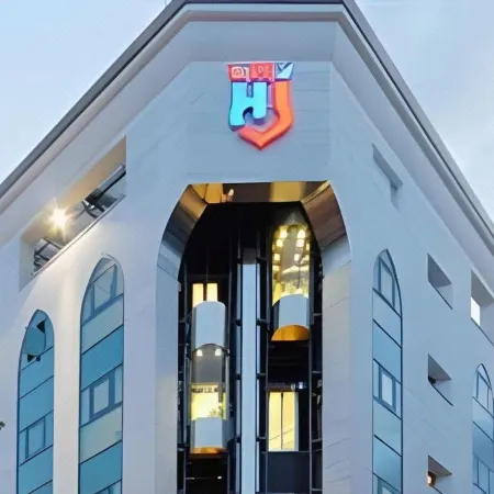 Hotel Julia Отели рядом с достопримечательностью «Викальваро»