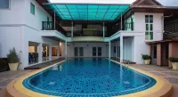 Sea Paradise Hotel Sattahip