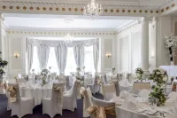 The Grand Burstin Hotel