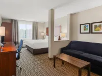 Comfort Inn & Suites Hotels in Clarington