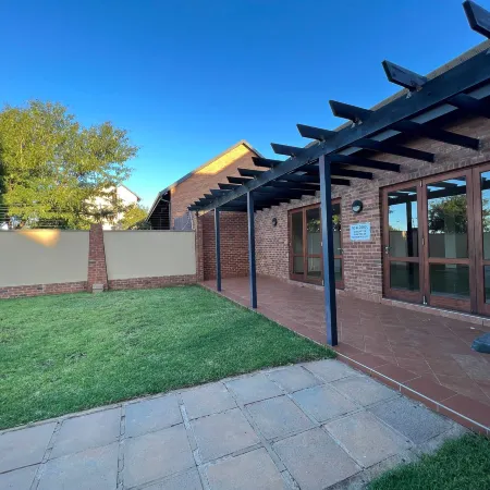 Stylish 2 bed apartment in Carlswald, Midrand