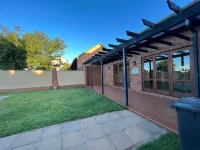 Stylish 2 bed apartment in Carlswald, Midrand - 2-Star