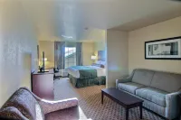Cobblestone Hotel & Suites - Beulah - piscina