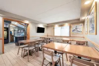 AmericInn by Wyndham Bemidji - breakfast
