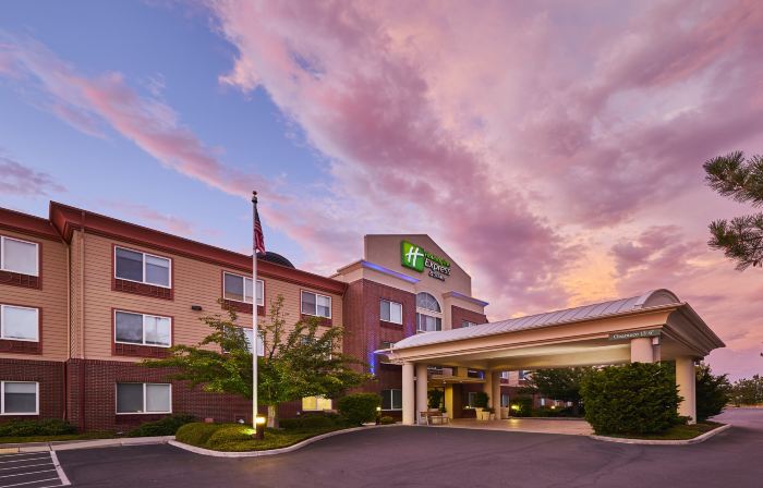 Holiday Inn Express & Suites MEDFORD-CENTRAL POINT by IHG