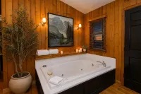 Fire Mountain - Hot Tub