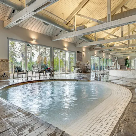 Pool & Hot Tub Access! Running Y Retreat w/ Deck
