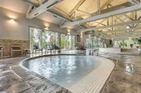 Pool & Hot Tub Access! Running Y Retreat w/ Deck - parking