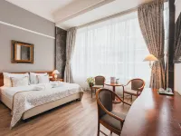Belvedere Hotels near Prague 7