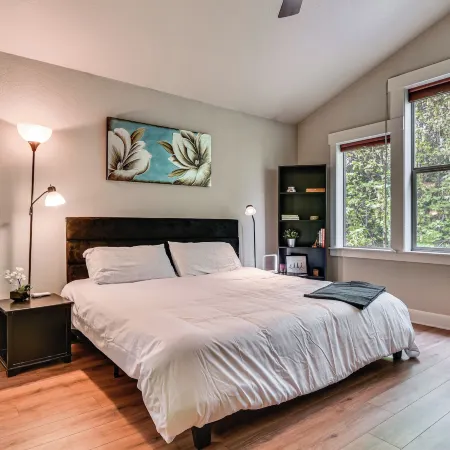 Walk to Park & Creekside Trails! Modern Sandy Home