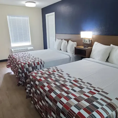 Red Roof Inn Byron
