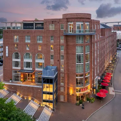 The Alida, Savannah, a Tribute Portfolio Hotel Hotels near Talmadge Memorial Bridge