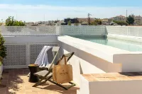 Palacio de Tavira - Pools
