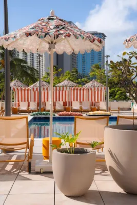 The Ambassador Hotel of Waikiki, Tapestry Collection by Hilton - Tiny houses