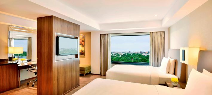 Courtyard by Marriott Chennai Ξενοδοχεία στην πόλη Τσενάι