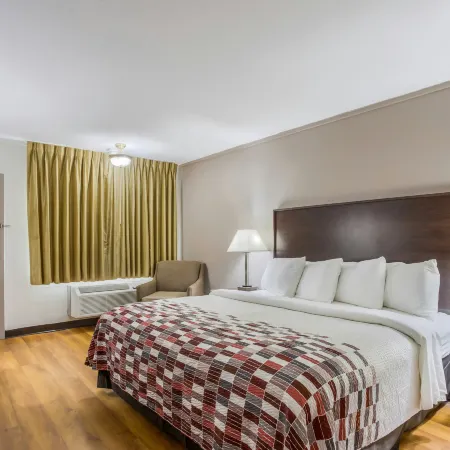 Red Roof Inn Meridian