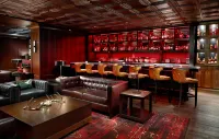 Omni Houston Hotel - С баром