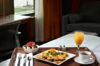 The Merrill Hotel, Muscatine, a Tribute Portfolio Hotel - breakfast