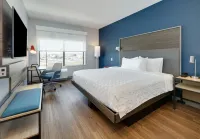 Tru by Hilton Euless DFW West - Pools