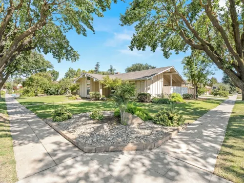 Hot Tub, Game Room - 3 Bed: 2 Bath near Fig Garden Loop! - بوتيك