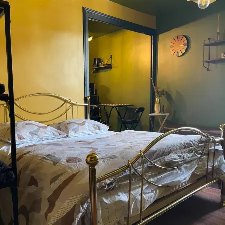 CharmingChambéryApartmentCentral,Cozy, and Convenient