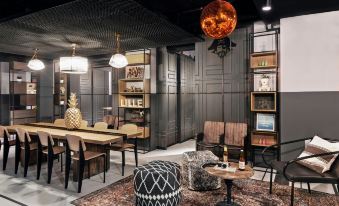 Moxy Lille City
