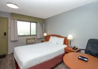 Coast Red Deer Hotel - parking