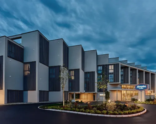 Hampton By Hilton Salzburg Messe Hotels near Felsenreitschule