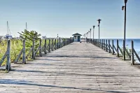 Peaceful Downtown East Tawas Lakefront Retreat - 3-Star
