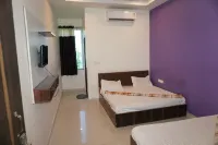 Mayur Palace - parking