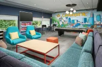 Tru by Hilton Charlotte Airport Lake Pointe