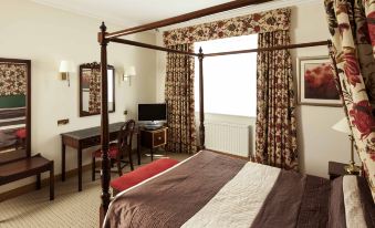 Mercure York Fairfield Manor Hotel