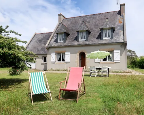 Les Genêts Hotels in Plomeur