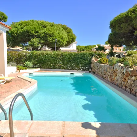 Stylish and Well-Equipped, Private Pool, Close to Amenities, Free AC & Wifi