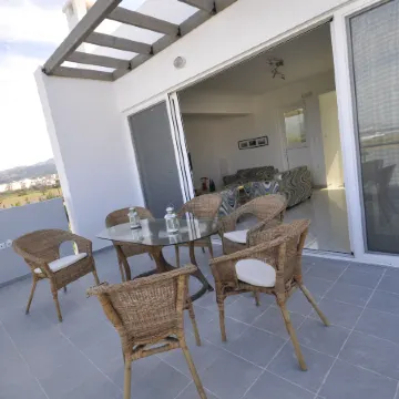 Xenos Villa 1 with Private Swimming Pool, Near the Sea